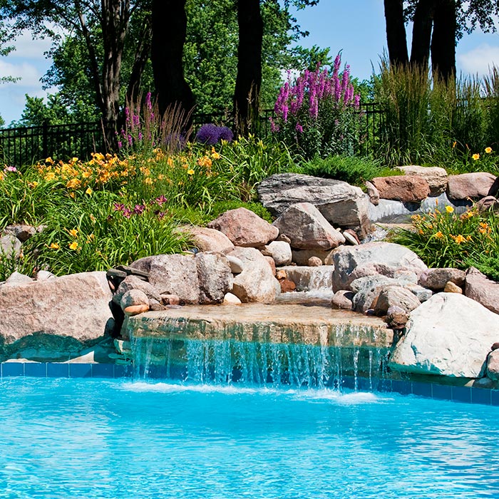 Custom Swimming Pools